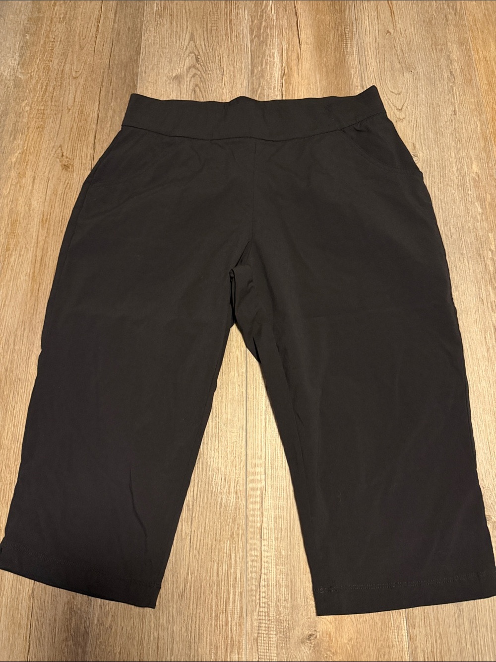 Columbia Black Active Stretch Capris
